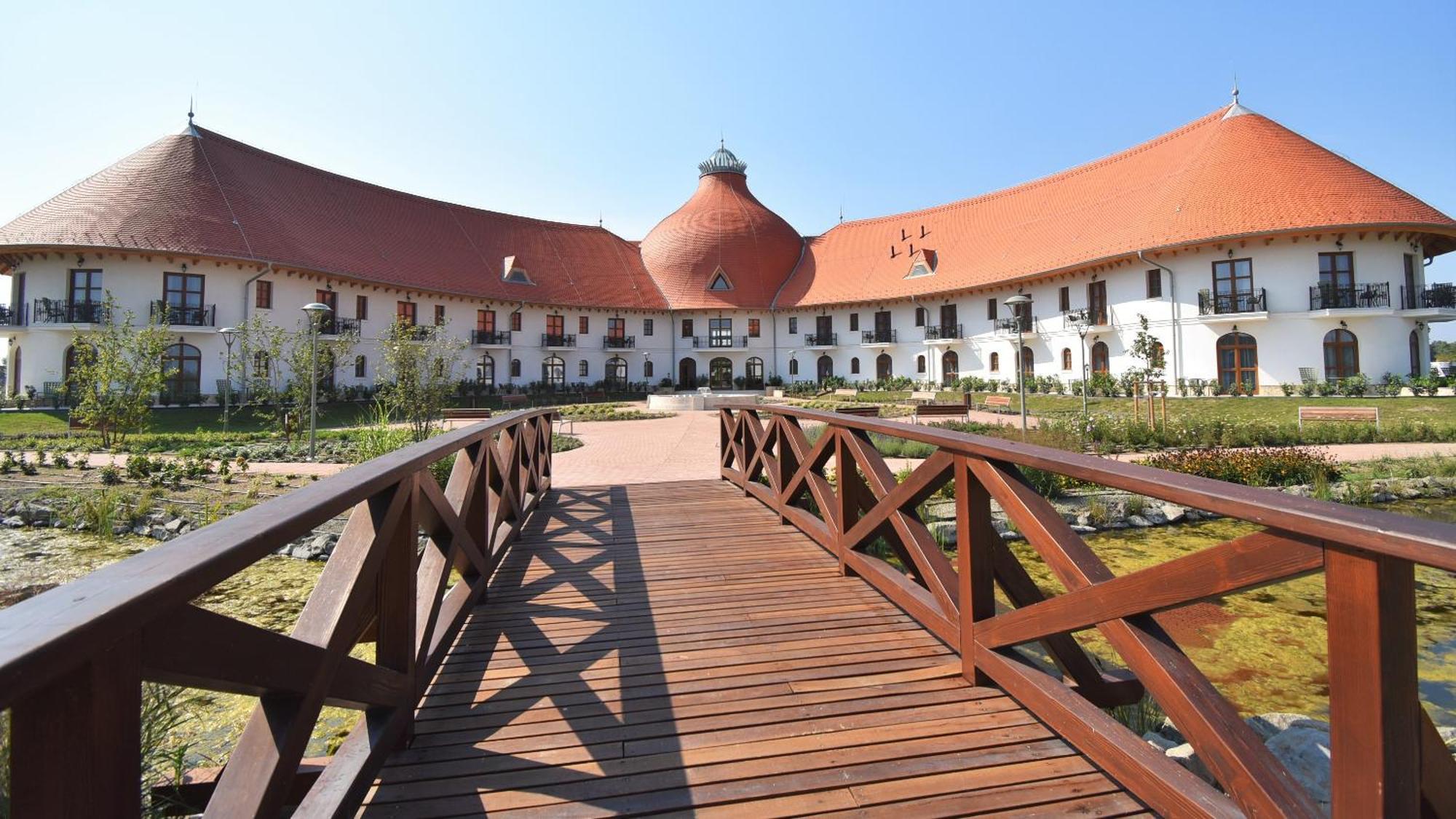 Hungarikum Hotel Lakitelek Екстериор снимка